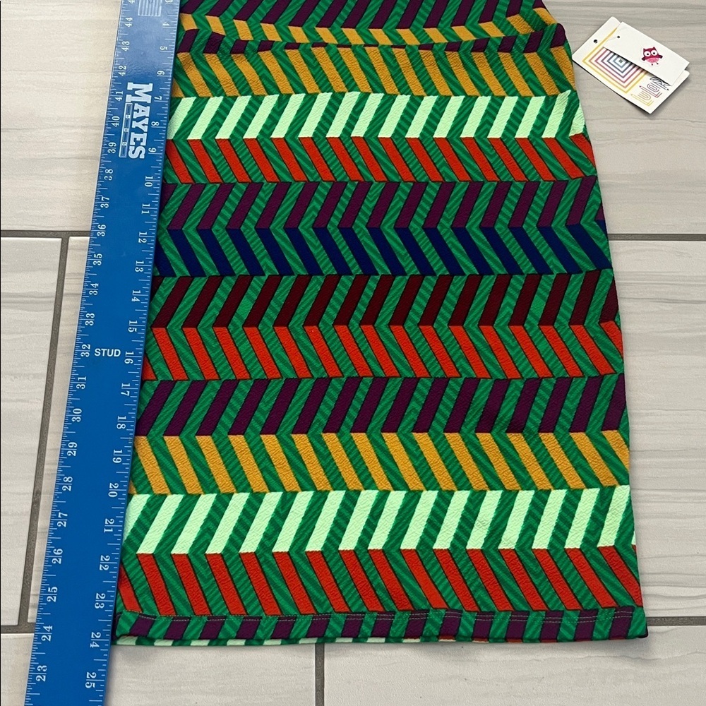 NWT LuLaRoe Cassie Green and Purple Chevron Stretchy Pencil Skirt - Size XS - Picture 8 of 9